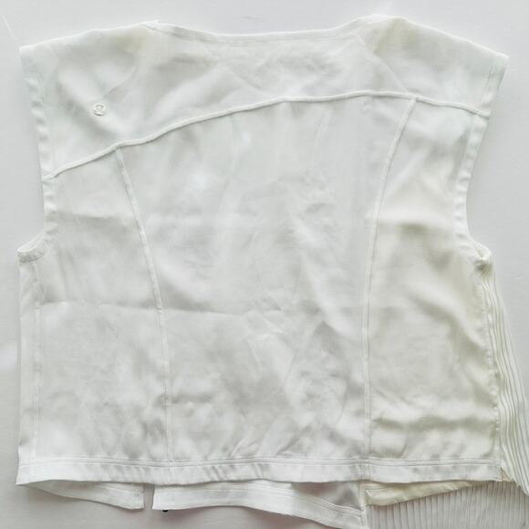 Lululemon LAB White Crinkle Sheer Tank Top Size 14 Avante Garde Casual - Picture 5 of 7